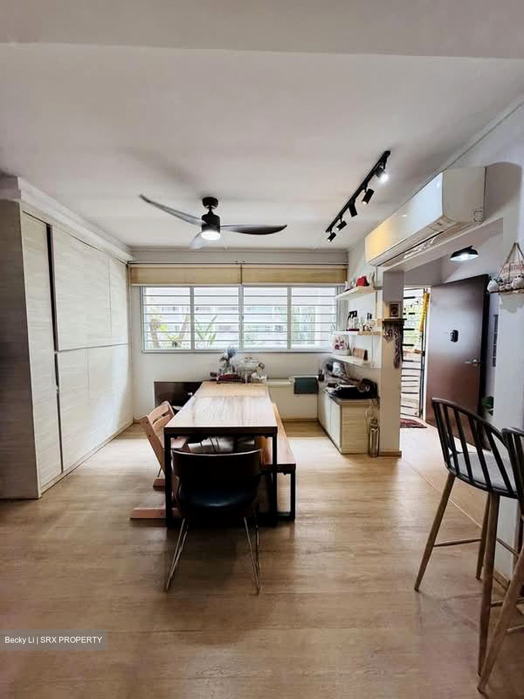 Blk 327 Jurong East Street 31 (Jurong East), HDB Executive #538023821
